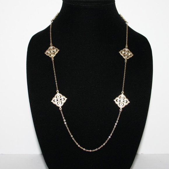 Vintagejelyfish Jewelry - Beautiful gold necklace 36" long